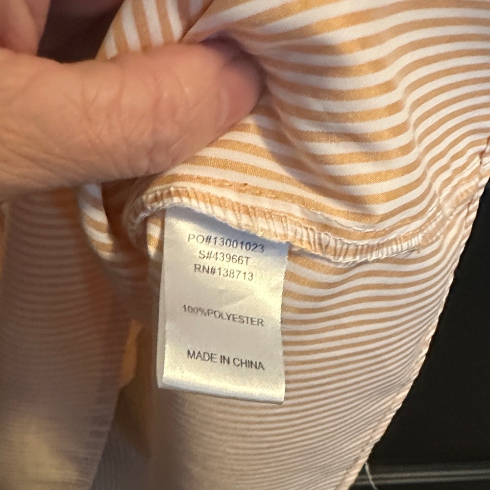 Doe & Rae Large NWOT Cream Striped Ruffle Blouse - Picture 5 of 5